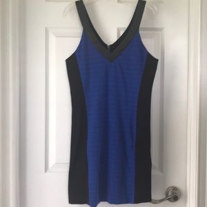 LaPina LeatherTrim V-neck Dress sz M - NWOT